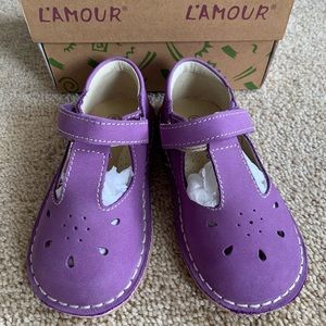 BNIB L’Amour Mary Janes Sz 8